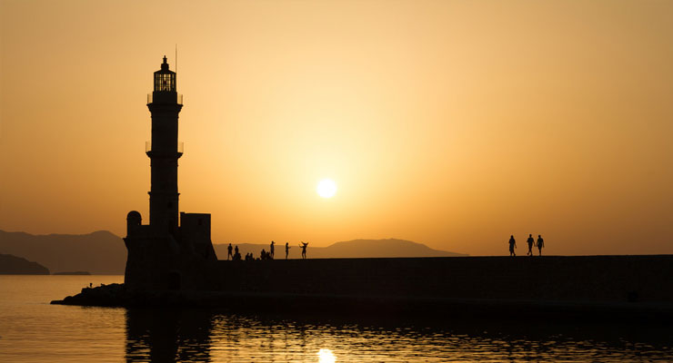 chania-venetian-lighthouse